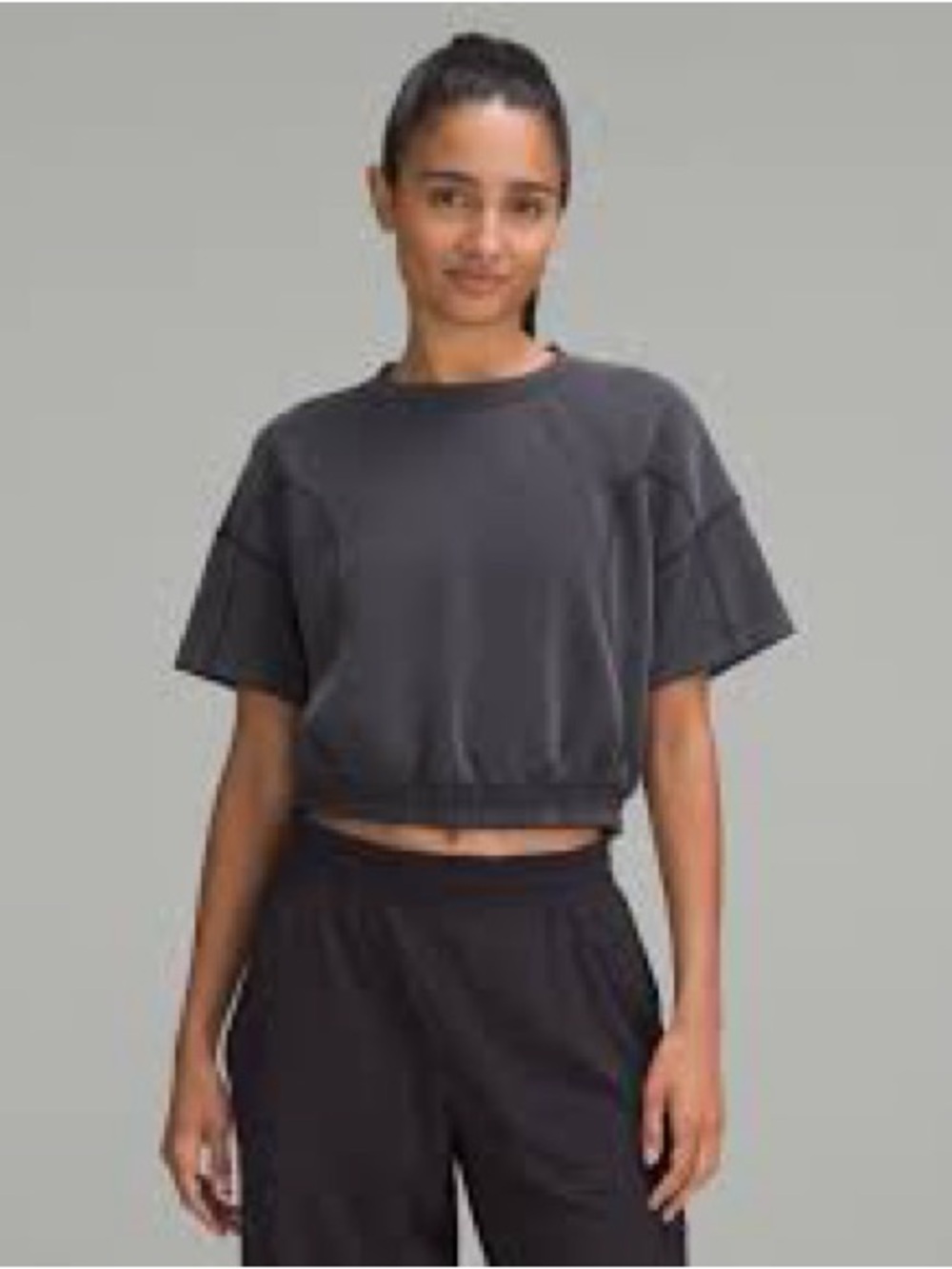 lululemon athletica Charcoal Cropped Short Sleeve Top - Picture 2 of 2